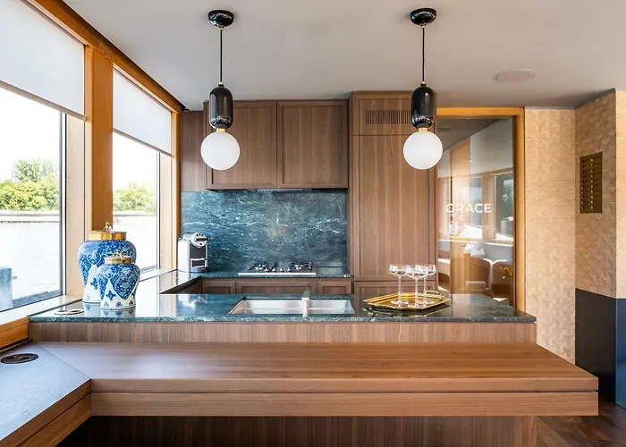 Grace Mit Zwei Schlafzimmern Botel 3*