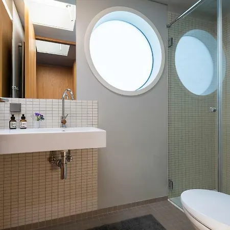 Grace Mit Zwei Schlafzimmern 3* 베를린